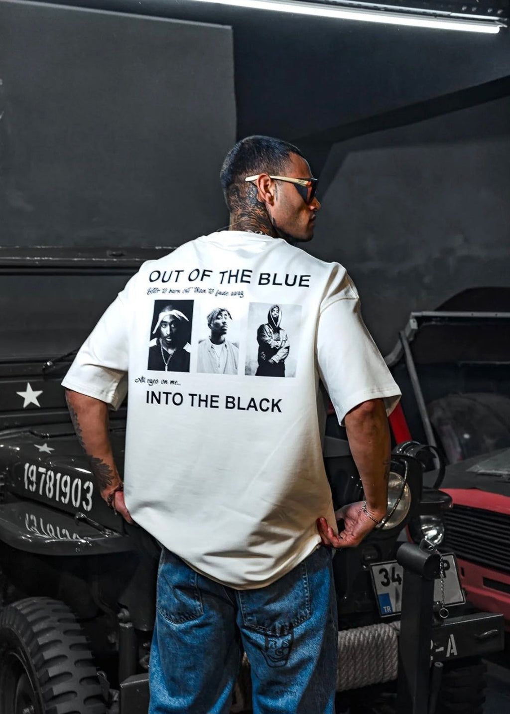 INTO THE BLACK TEE | OVERSIZE